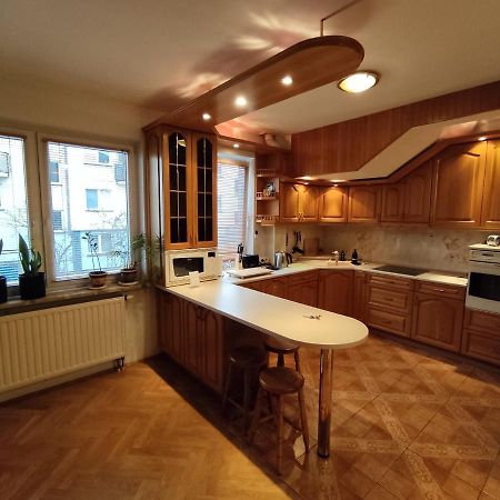 Classic Apartament Metro Kabaty Varsovia Exterior foto
