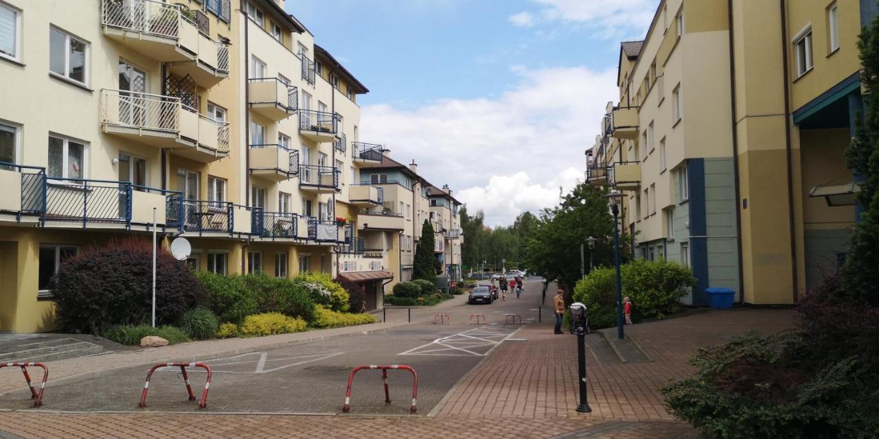 Classic Apartament Metro Kabaty Varsovia Exterior foto