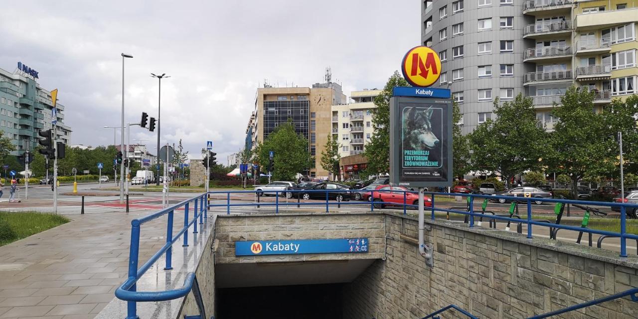 Classic Apartament Metro Kabaty Varsovia Exterior foto