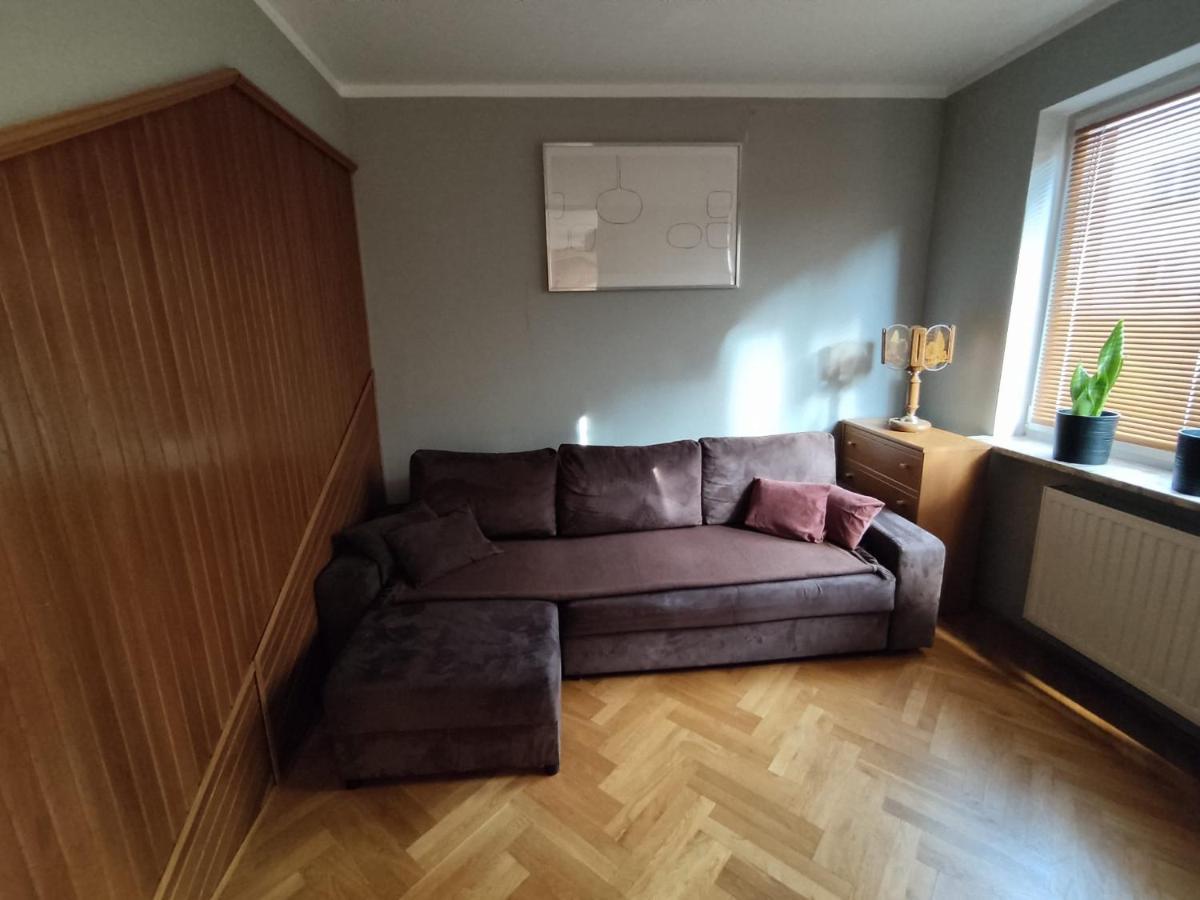 Classic Apartament Metro Kabaty Varsovia Exterior foto