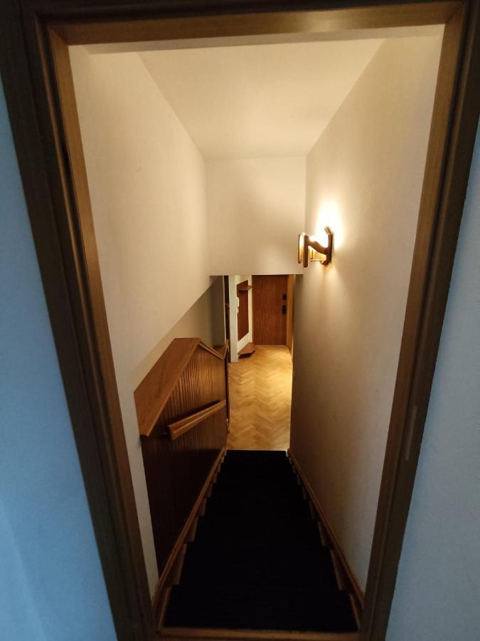 Classic Apartament Metro Kabaty Varsovia Exterior foto