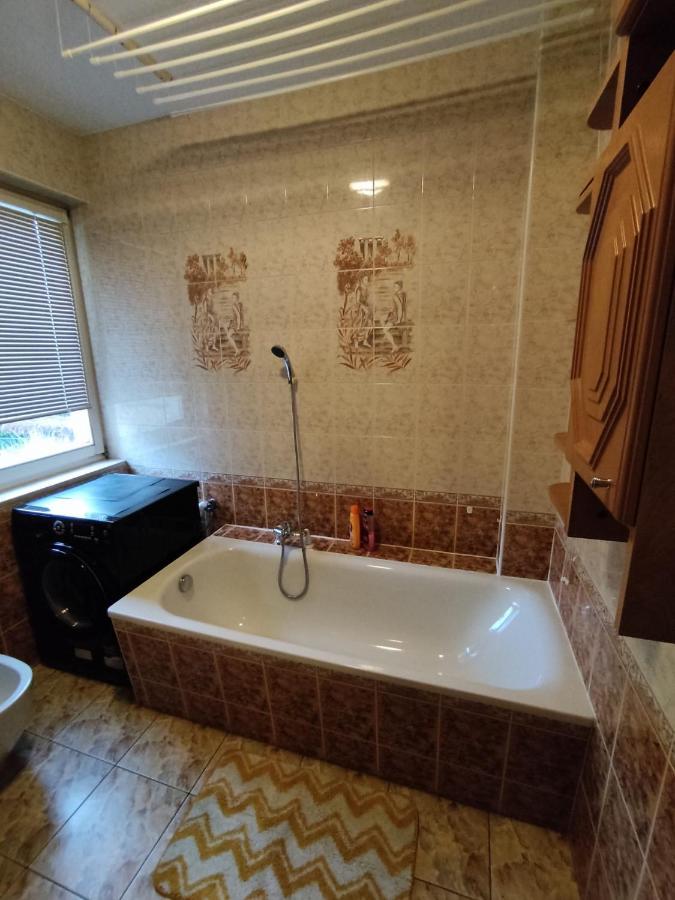 Classic Apartament Metro Kabaty Varsovia Exterior foto